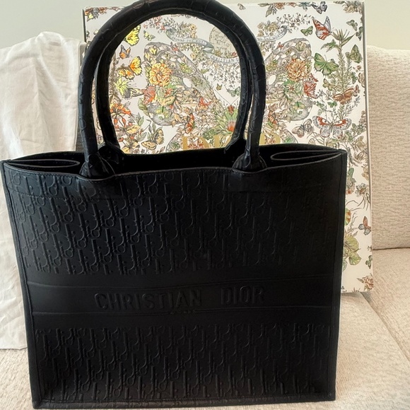 Christian Dior Large Leather embossed book tote NEW, Pristine condition - Picture 1 of 9